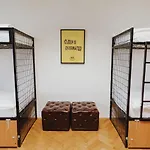 Albergue Party Zzz *