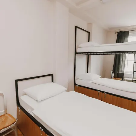 Party Zzz Albergue *